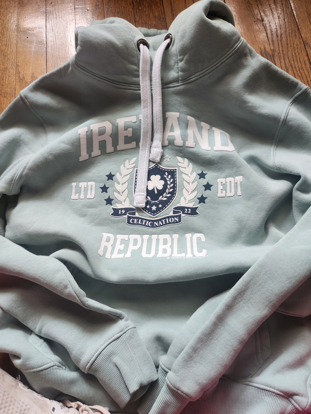 Ireland Republic Mint Green Hoodie Sweatshirt And Purple Tshirt